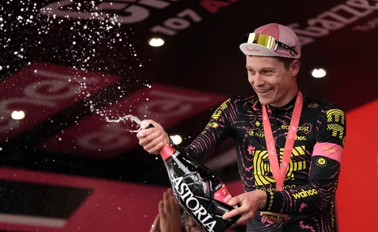 Georg Steinhauser lần đầu chiến thắng chặng tại Giro D'Italia