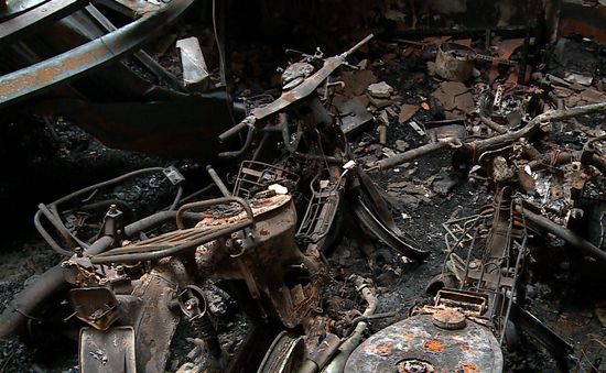 Cháy nhà trọ ở Trung Kính: Người dân bàng hoàng, tiếc thương các nạn nhân tử vong
