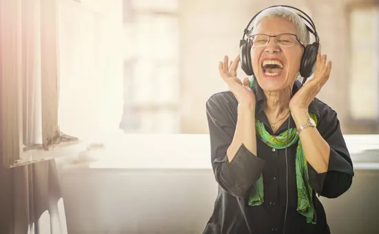 Âm nhạc có thể ảnh hưởng đến lão hóa và trí nhớ như thế nào?