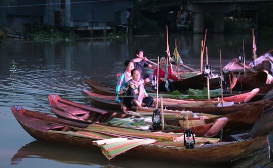 Đồng Tháp phát triển du lịch thực cảnh "chợ Ma" Định Yên