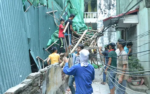 Sập giàn giáo tại Thái Bình, 3 người thương vong