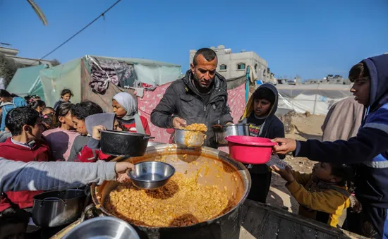 Israel cho phép mở lại hoạt động bán thực phẩm ở Gaza