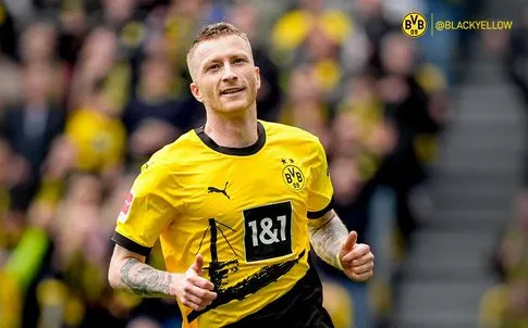 Borussia Dortmund có chiến thắng đậm trên sân nhà