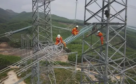 Đưa dự án đường dây 500 KV mạch 3 về đích vào ngày 30/6