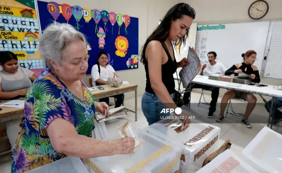 Mexico bầu nữ Tổng thống đầu tiên trong cuộc bầu cử lịch sử