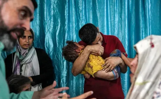 Israel không kích trường học ở Gaza, ít nhất 32 người thiệt mạng