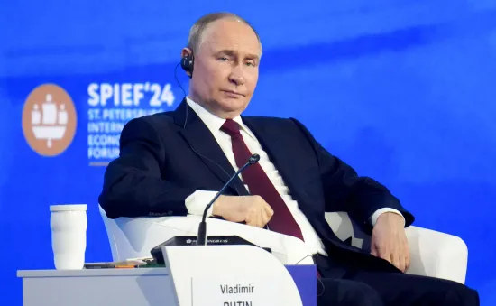 Tổng thống Putin: Kinh tế Nga tăng trưởng bất chấp lệnh trừng phạt quốc tế