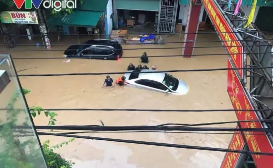 Hà Giang mưa rất lớn gây ngập lụt, lũ khẩn cấp trên sông Lô