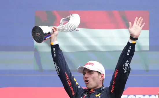 Max Verstappen giành chiến thắng tại GP Canada