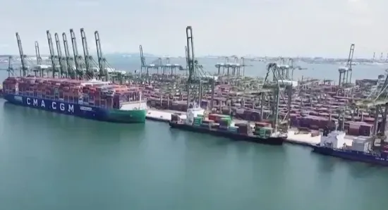 Tắc nghẽn nghiêm trọng tại cảng Singapore