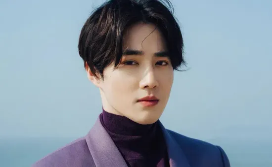 Suho (EXO) gửi lời xin lỗi đến fan vì tranh chấp giữa SM và các thành viên cũ