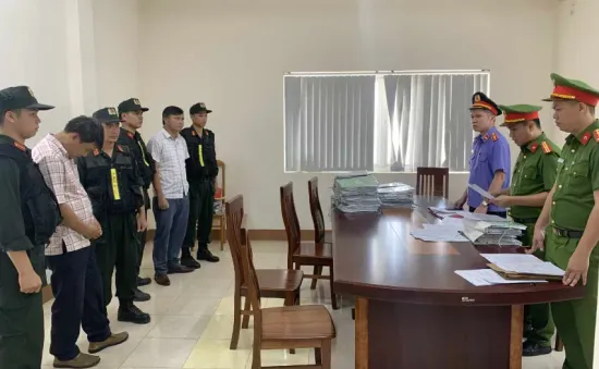 Khởi tố, bắt giam 4 cán bộ ở Quảng Trị
