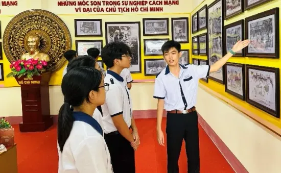 Cà Mau nhân rộng mô hình đưa Không gian văn hoá Hồ Chí Minh đến trường học
