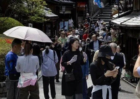 Du lịch trở thành “mỏ hái ngoại tệ” thứ hai cho Nhật Bản