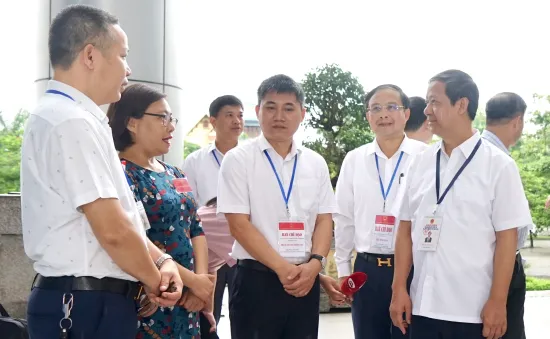Bộ trưởng GD-ĐT Nguyễn Kim Sơn mong thí sinh thể hiện mình một cách tốt nhất