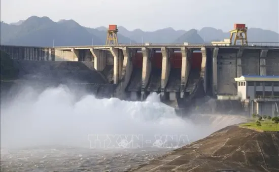13h ngày 28/6, đóng 1 cửa xả đáy hồ thủy điện Tuyên Quang