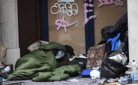 Khủng hoảng nhà ở, số người vô gia cư tăng kỷ lục tại Anh