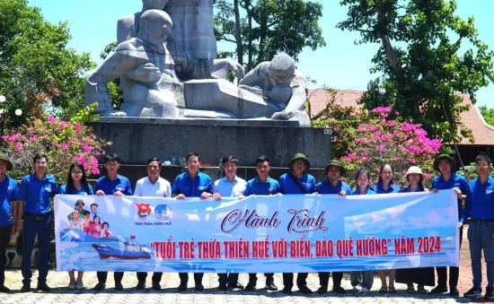 Tuổi trẻ Thừa Thiên Huế hoàn thành hành trình với Biển đảo quê hương