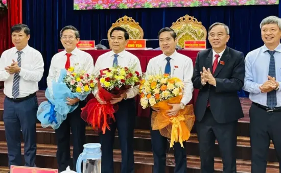 Phê chuẩn kết quả bầu 2 Phó Chủ tịch tỉnh Quảng Nam