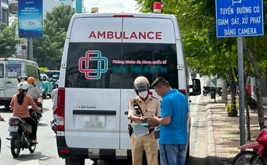 TP Hồ Chí Minh: Kiểm tra việc lắp đặt, sử dụng thiết bị phát tín hiệu trên xe ưu tiên