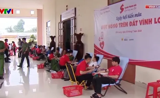 Ngày hội "Giọt hồng trên đất Vĩnh Long" tiếp nhận 250 đơn vị máu