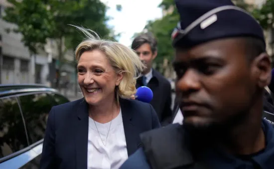 Pháp triển khai 30.000 cảnh sát khi công bố kết quả bầu cử vòng 2