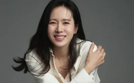 Son Ye Jin chia sẻ niềm hạnh phúc khi làm mẹ