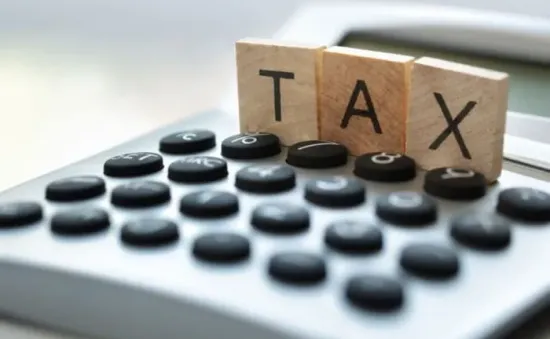 Nợ thuế vài trăm nghìn bị cấm xuất cảnh: Có hợp lý?