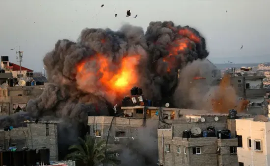 Israel mở rộng vùng sơ tán ở Gaza khi trận chiến dữ dội nổ ra