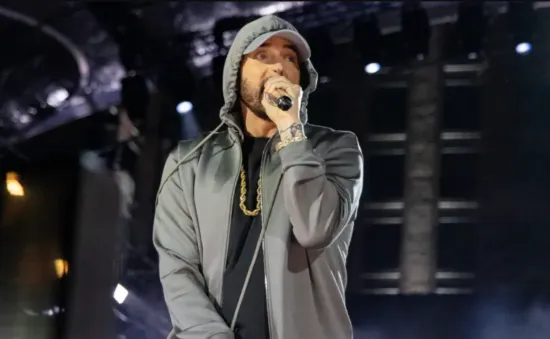 Eminem phá chuỗi quán quân của Taylor Swift trên BXH Billboard