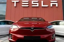 Biên lợi nhuận của Tesla tệ nhất trong 5 năm do giảm giá, khuyến mại