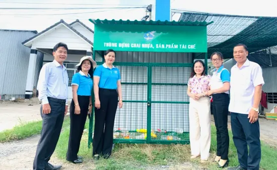 Trà Vinh ra mắt mô hình Ngôi nhà không rác thải nhựa gắn với gia đình 3 sạch