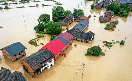 Bão Gaemi suy yếu tấn công miền Nam Trung Quốc, 4 người chết vì mưa lớn gây lũ lụt