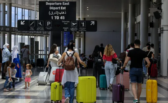 Các hãng hàng không hủy, hoãn chuyến bay tới Lebanon vì lo ngại Israel tấn công