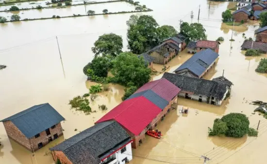 Mưa bão lớn tại miền Trung Trung Quốc khiến 30 người tử vong, hàng chục người mất tích