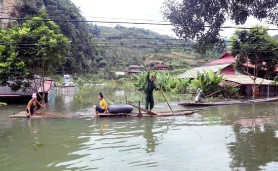 Sơn La: Nhiều hộ dân vẫn chìm trong nước