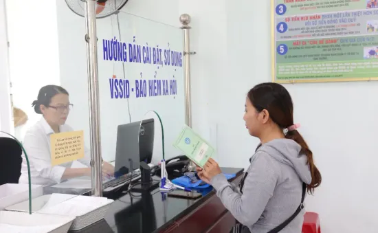 Mạo danh cán bộ bảo hiểm xã hội, dọa không nộp tiền thì "cho đi tù"