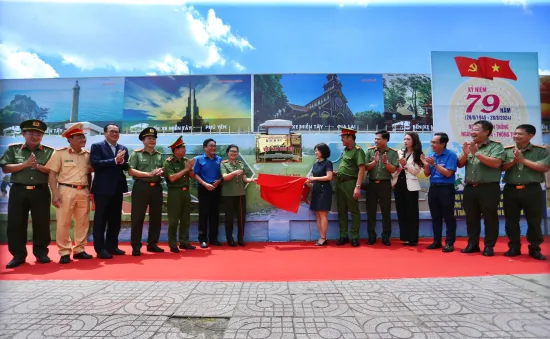 Khánh thành công trình bích họa “Việt Nam tươi đẹp” thứ 12