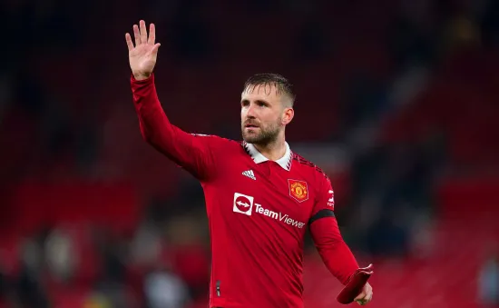 Luke Shaw vắng mặt ở đại chiến MU với Liverpool