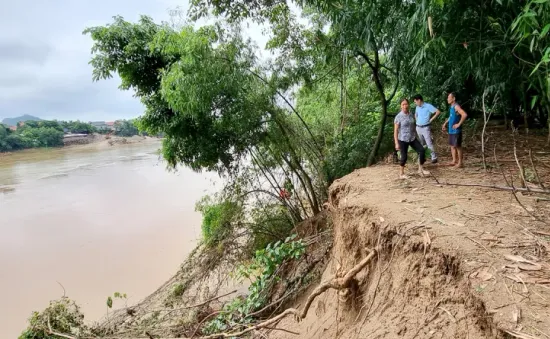 Người dân lo ngại tình trạng sạt lở bờ sông Lô