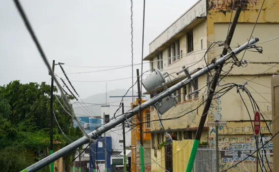 Bão Ernesto làm mất điện hàng loạt ở Bermuda nhưng không gây thiệt hại lớn