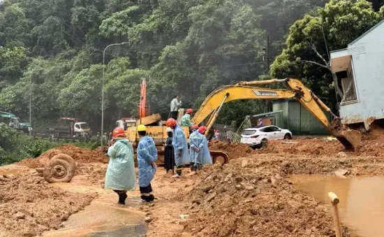 Hạn chế ô tô qua đèo Bảo Lộc 10 ngày để xử lý sạt lở