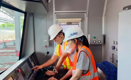 TP Hồ Chí Minh: Lái tàu người Việt Nam thực hành thực tế tàu Metro số 1