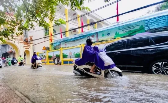 Hà Nội: Tập trung tiêu thoát nước, giảm úng ngập cục bộ sau mưa lớn