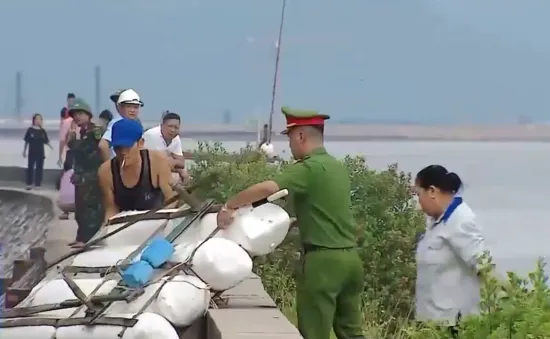 Hải Phòng: Di dời hàng trăm hộ dân sát biển trước khi bão số 3 đổ bộ