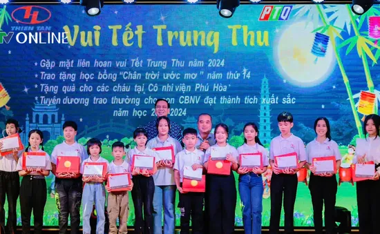 Trao học bổng "Chân trời ước mơ" lần thứ 14