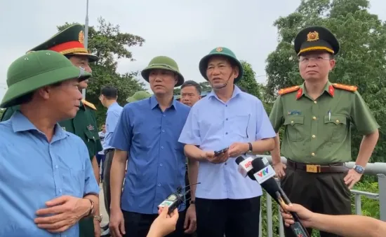 Vụ sập cầu Phong Châu: Phó Thủ tướng Hồ Đức Phớc trực tiếp kiểm tra tại hiện trường