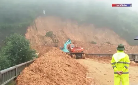 Hoàn lưu bão số 3 gây sạt lở nhiều tuyến đường tại Lai Châu
