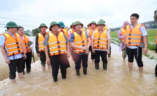 Thủ tướng chỉ đạo bảo đảm an toàn đê điều, hồ đập, phát hiện, xử lý kịp thời các sự cố ngay từ giờ đầu