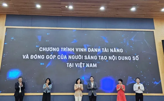 Vietnam iContent 2024: "Hãy làm nội dung sạch và sẽ sống được bằng nội dung sạch"